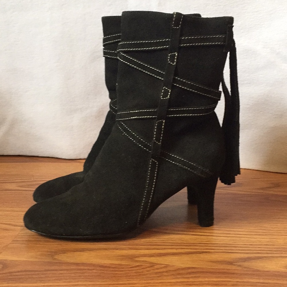 Bisou Bisou Black Tassle Boots sz.8